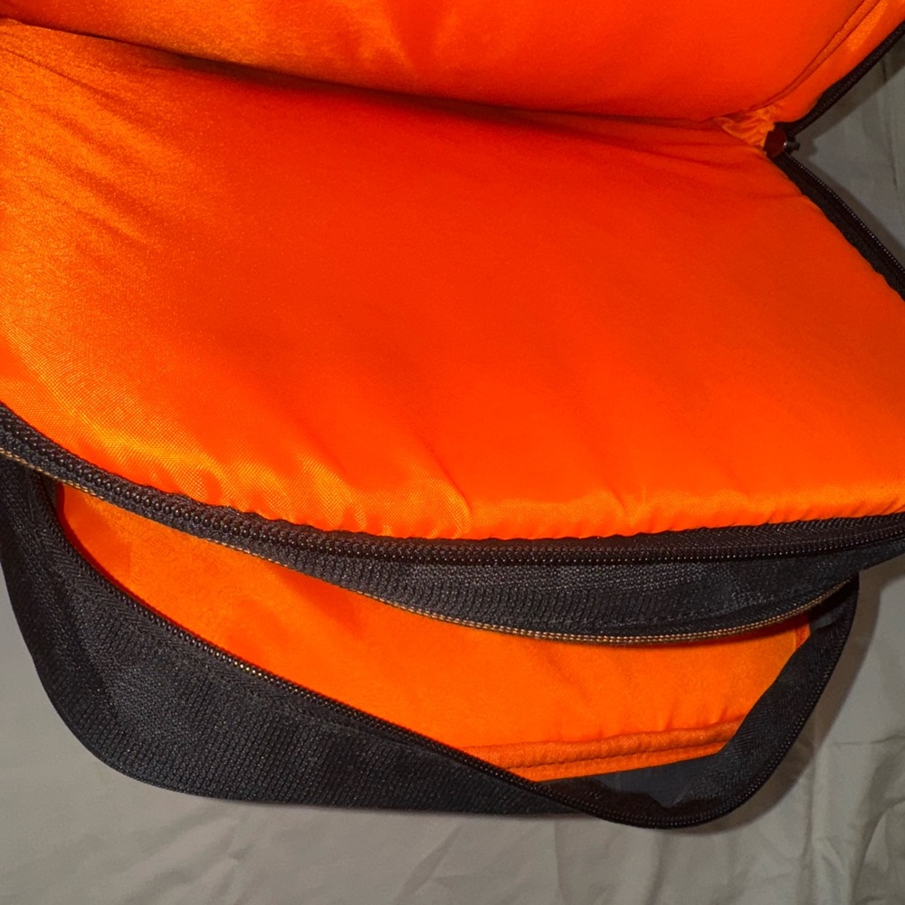 Solo Tech Backpack - Picture 3 of 4